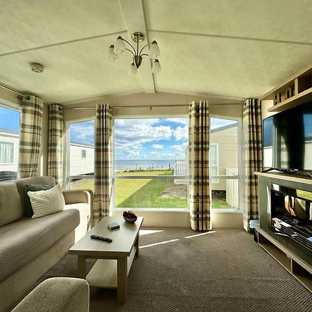 New Sea View Platinum Caravan With Huge Decking Ньюкасл-апон-Тайн Экстерьер фото