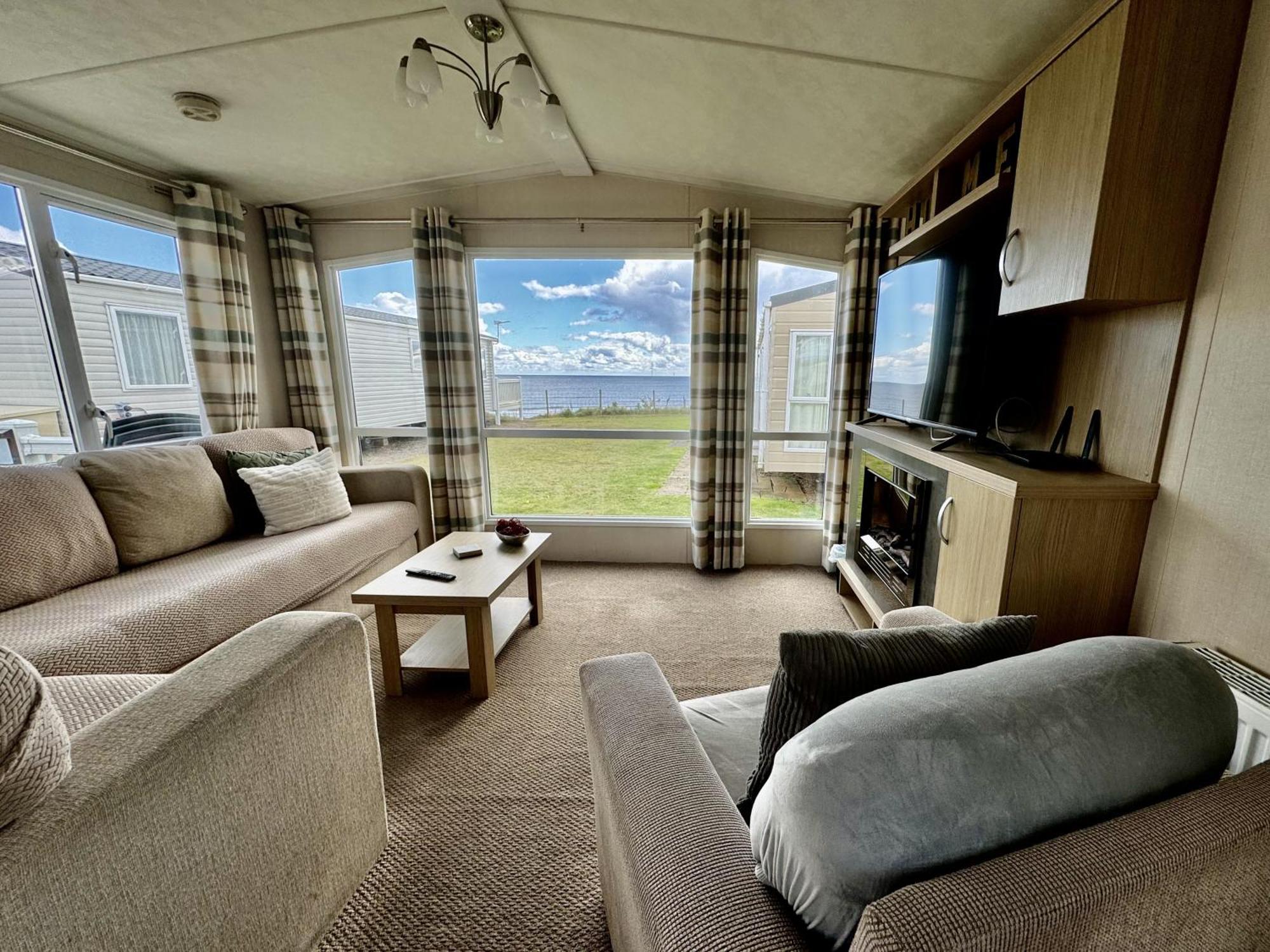 New Sea View Platinum Caravan With Huge Decking Ньюкасл-апон-Тайн Экстерьер фото