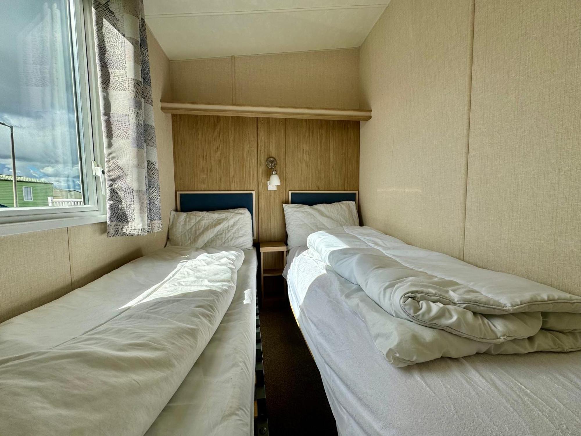New Sea View Platinum Caravan With Huge Decking Ньюкасл-апон-Тайн Экстерьер фото