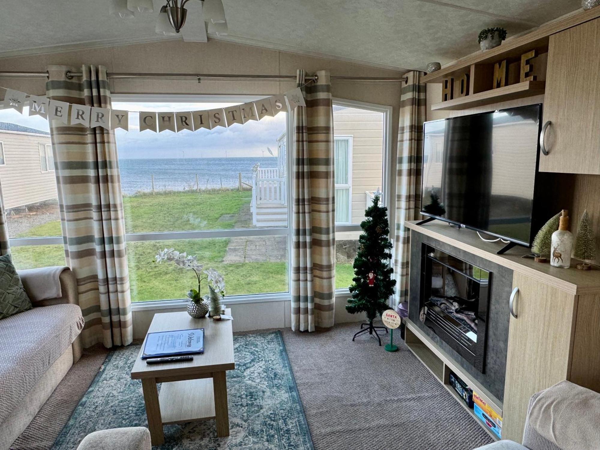 New Sea View Platinum Caravan With Huge Decking Ньюкасл-апон-Тайн Экстерьер фото
